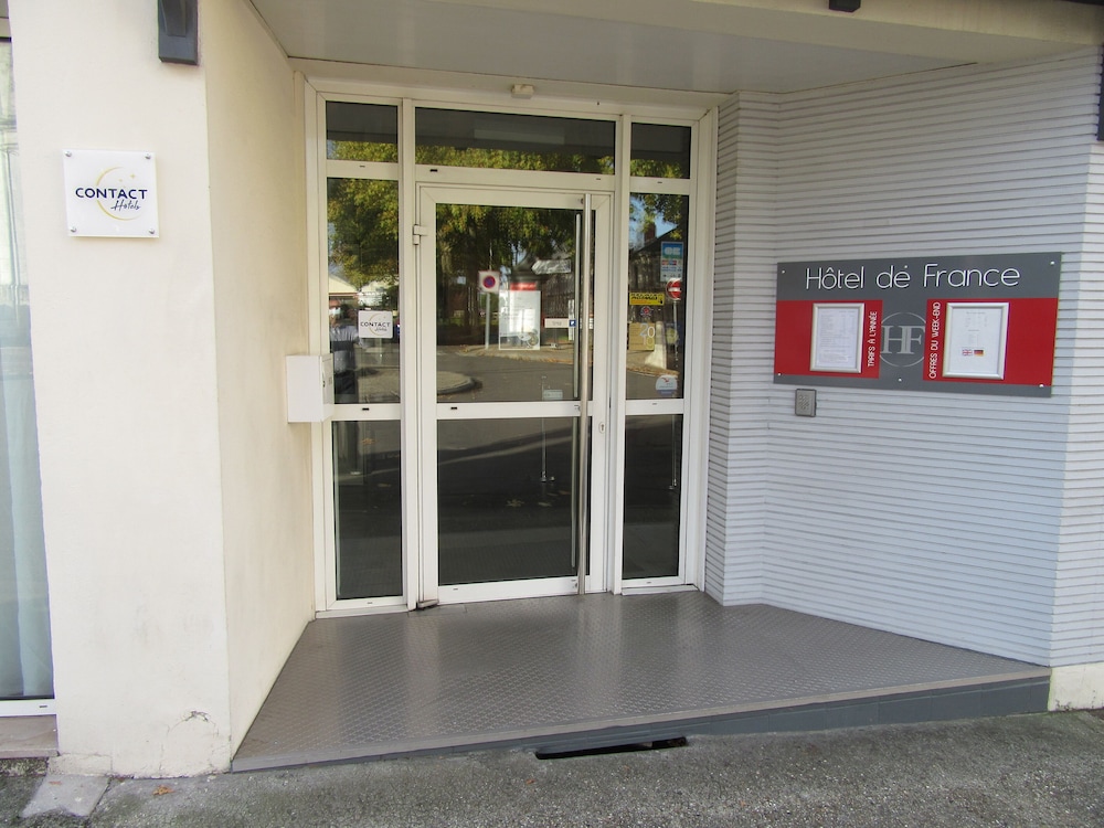 Sorti P Tit Dej Hotel Saintes 39/50