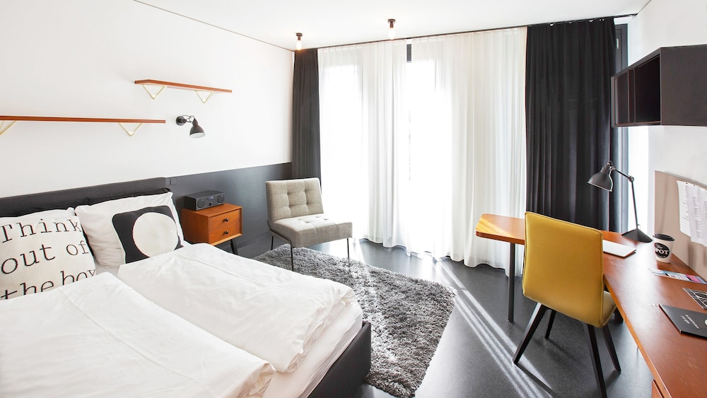 The Spot Serviced Apartments 18/47