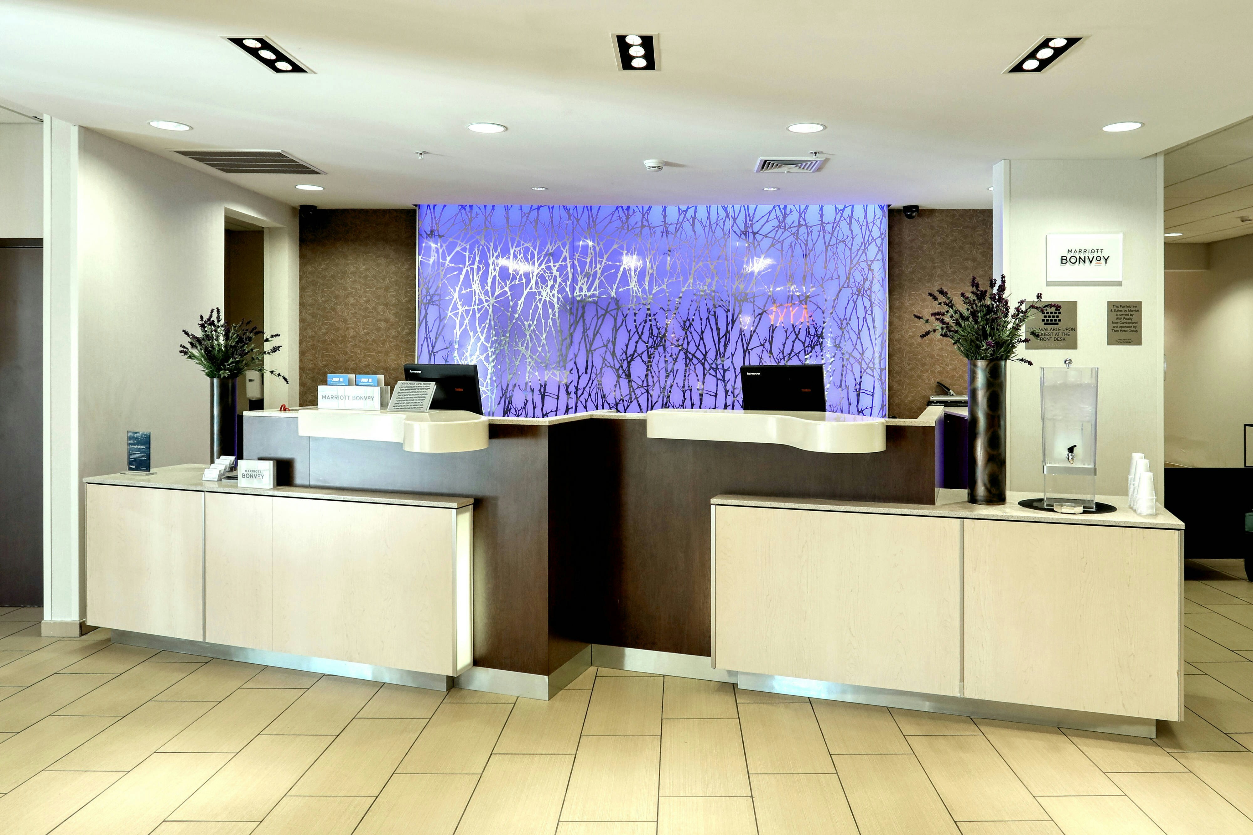 Lobby at FAIRFIELD INN AMP SUITES BY MARRIOTT HARRISBURG WEST, NEW CUMBERLAND - PA