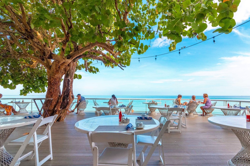 Travellers Beach Resort 51/61