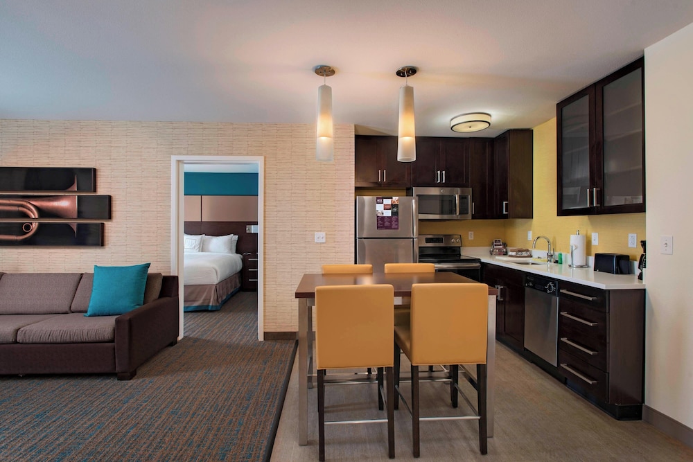 RESIDENCE INN JACKSON THE DISTRICT AT EASTOVER 43/63