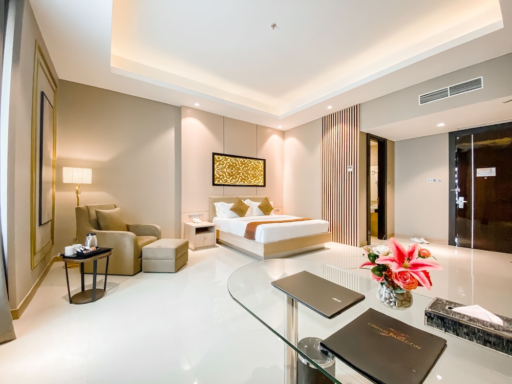 Grand Paragon 29/55