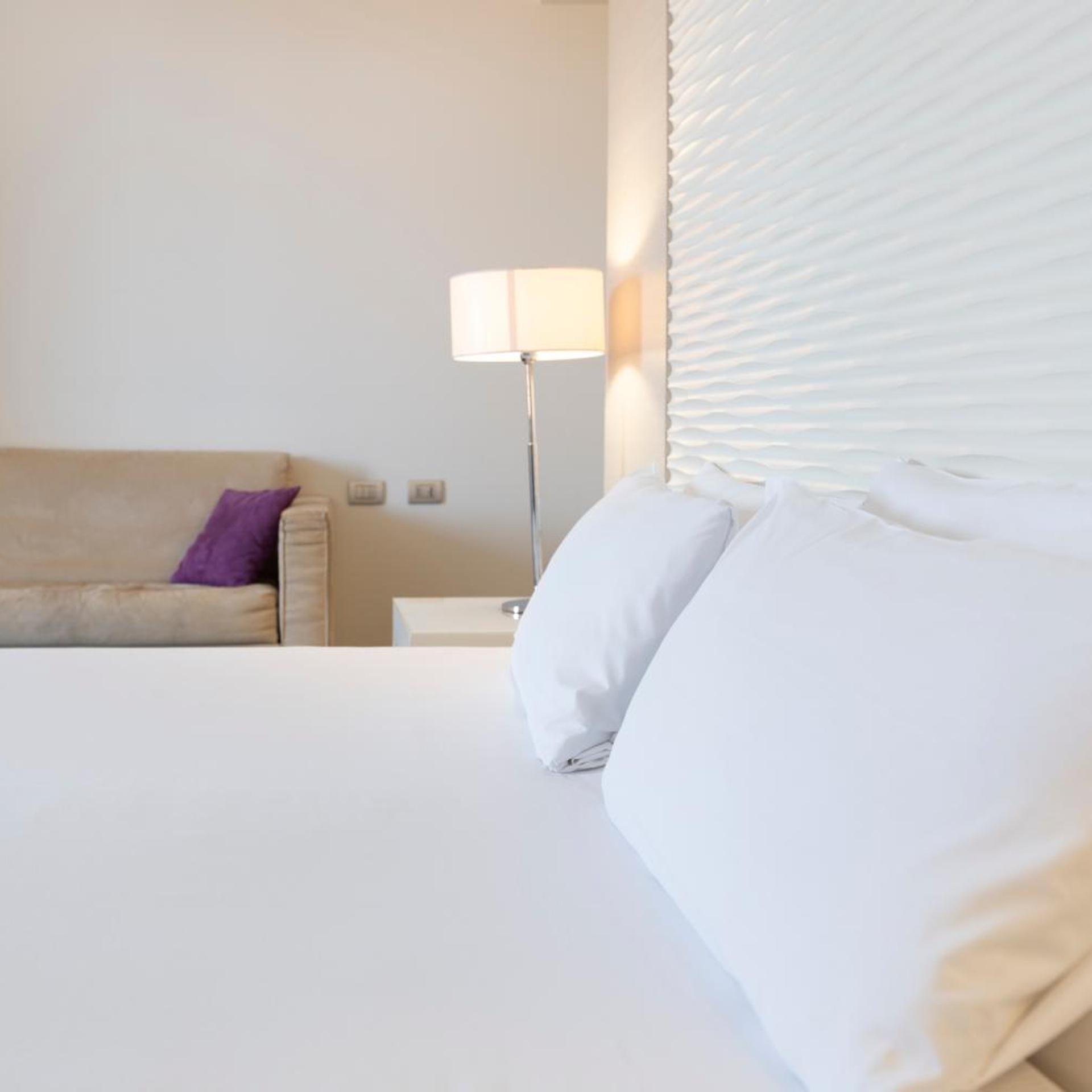 Superior, Double Bed, Lateral Side Sea View، LAGUNA PALACE HOTEL 5/9