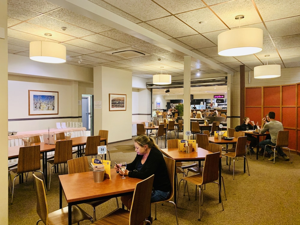 Opal Inn Hotel Motel 47/68