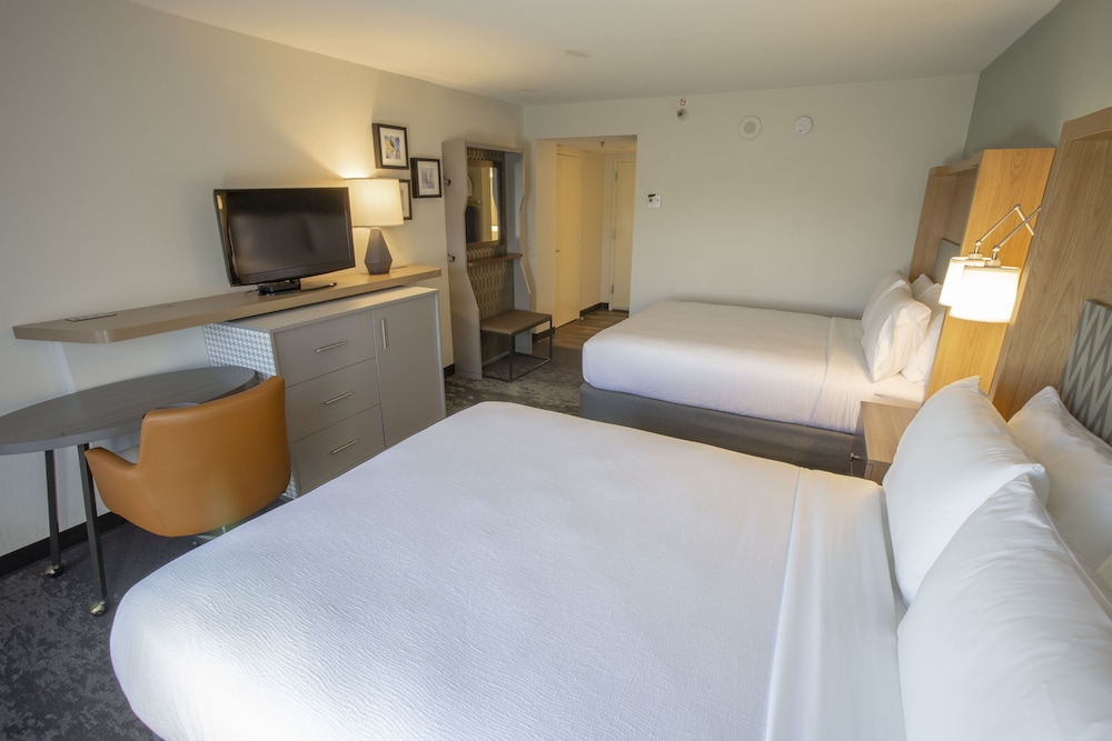 Holiday Inn Orlando International Airport 16/72