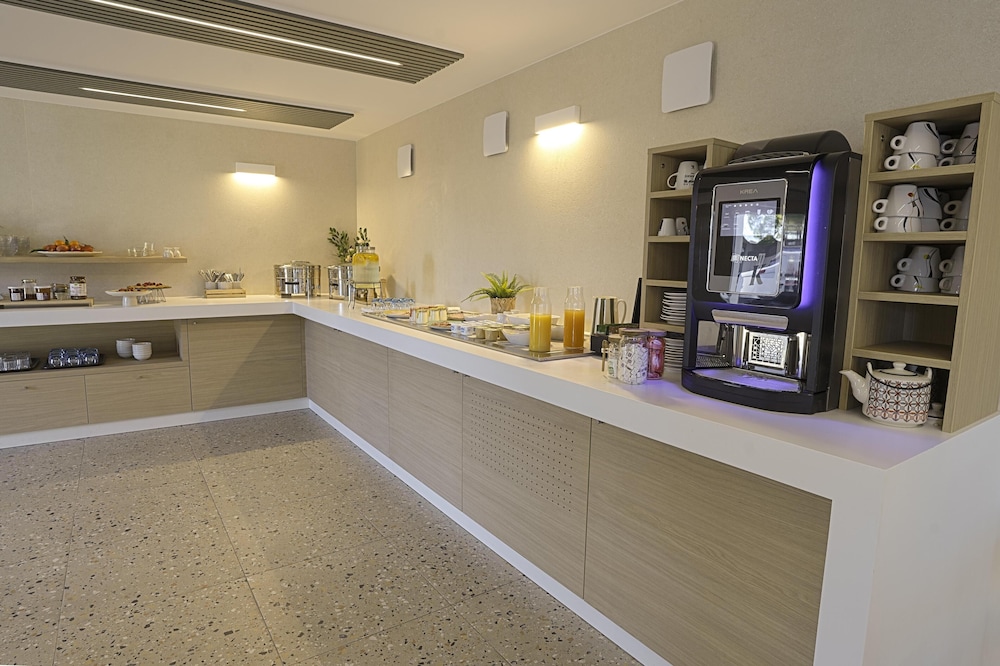 Kyriad Montpellier Sud Lattes 15/70