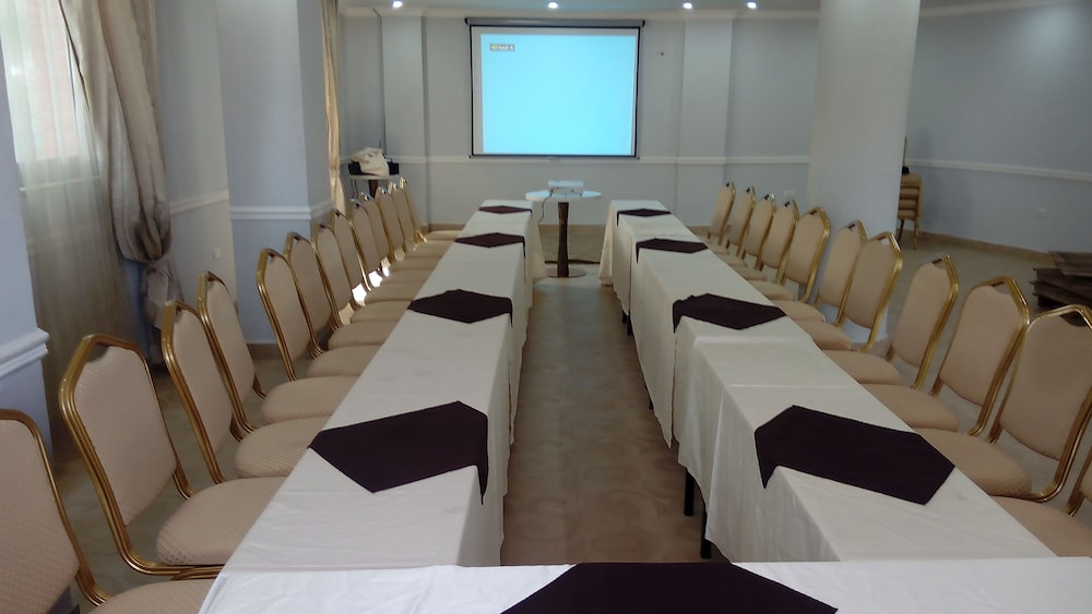 Addissinia Hotel 47/51