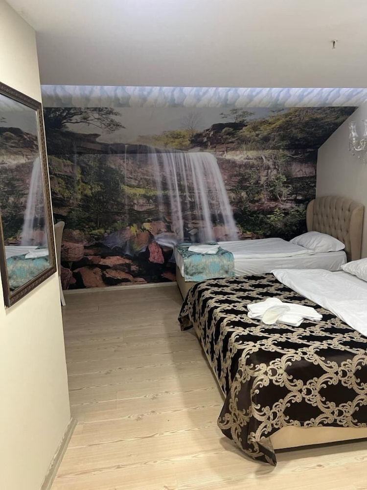 SANLI HOTEL 34/62