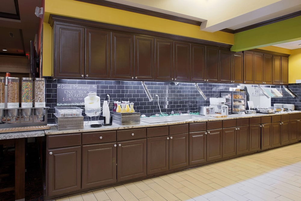 Hilton Garden Inn Bentonville Hotel 52/62