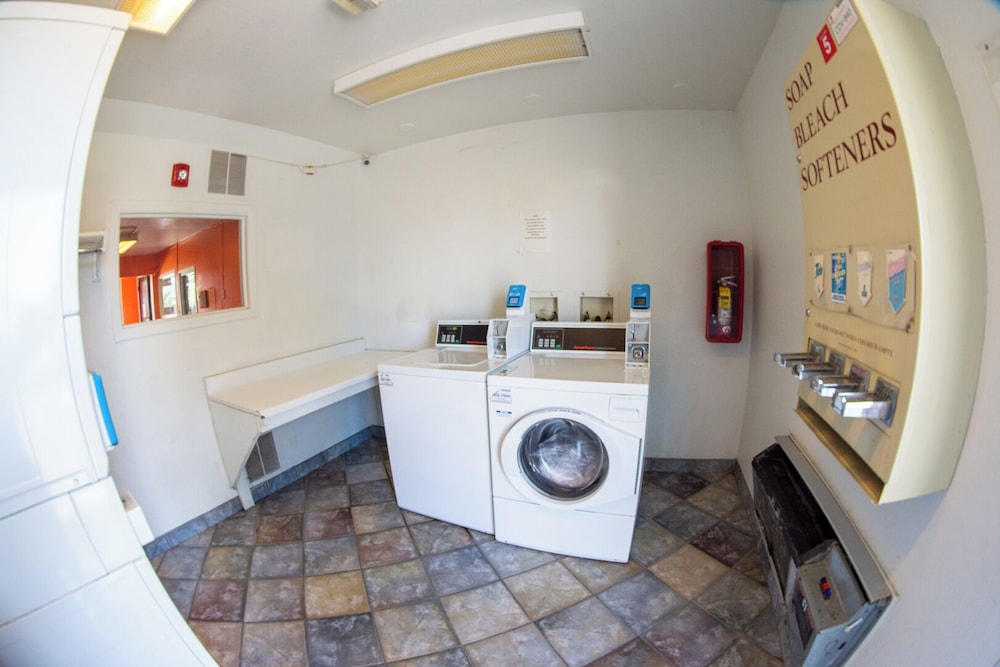 AMERICAS BEST VALUE INN 11/53