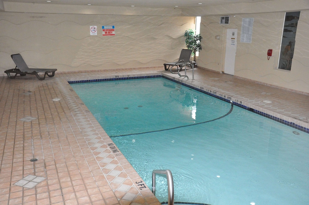 Ramada by Wyndham Abbotsford 16/24