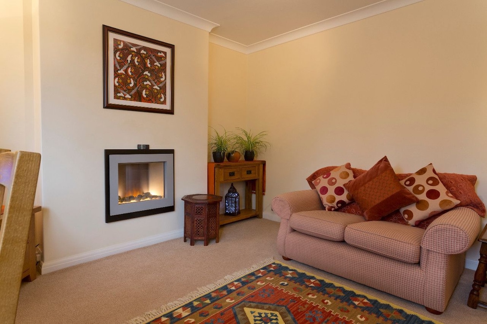 Poplar House Serviced Apartments 15/27