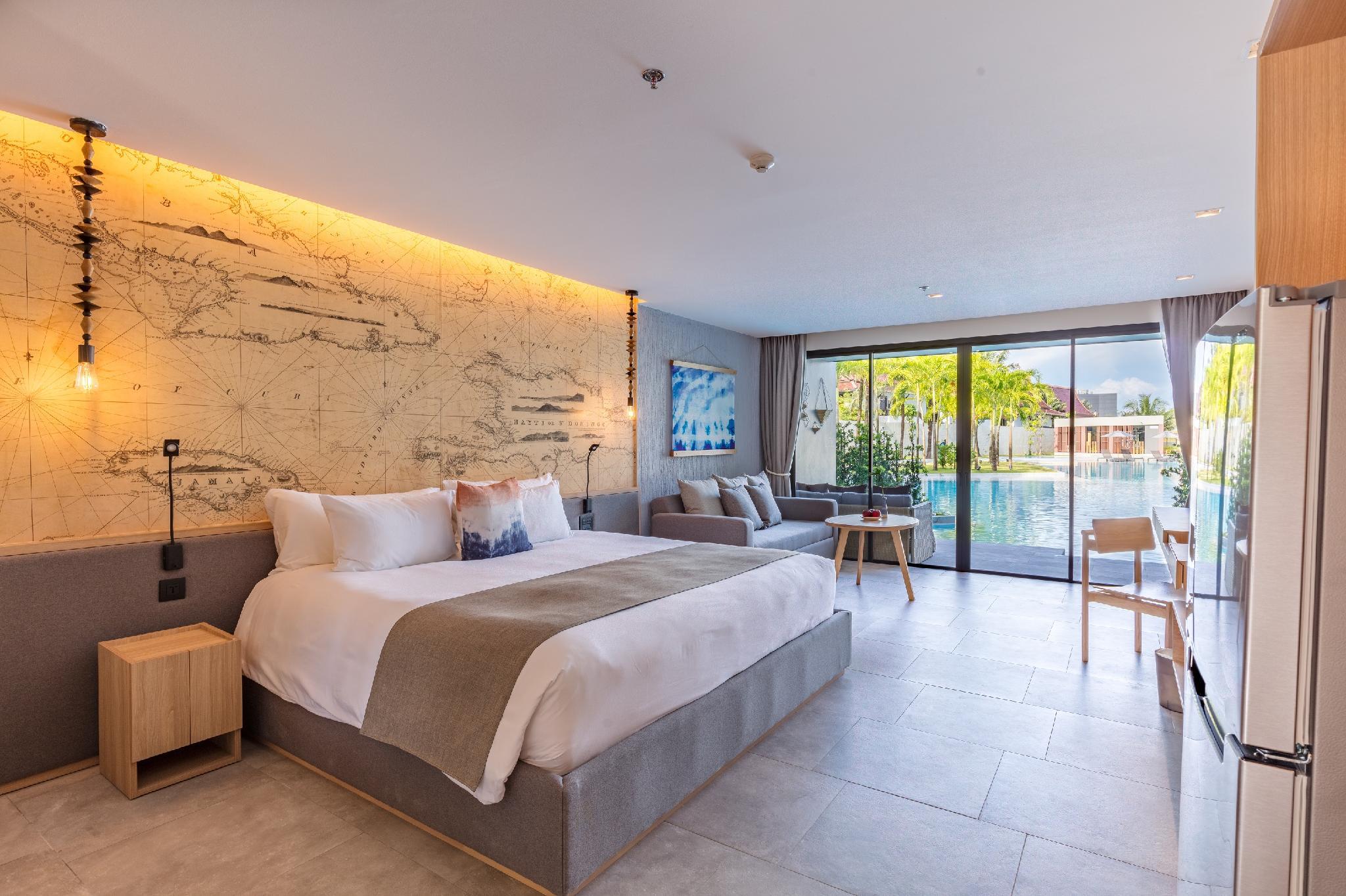 Room, King Bed, Sofa, Pool Access