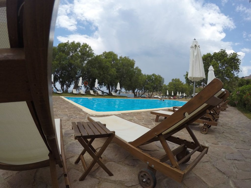 Olive Press Hotel 41/50
