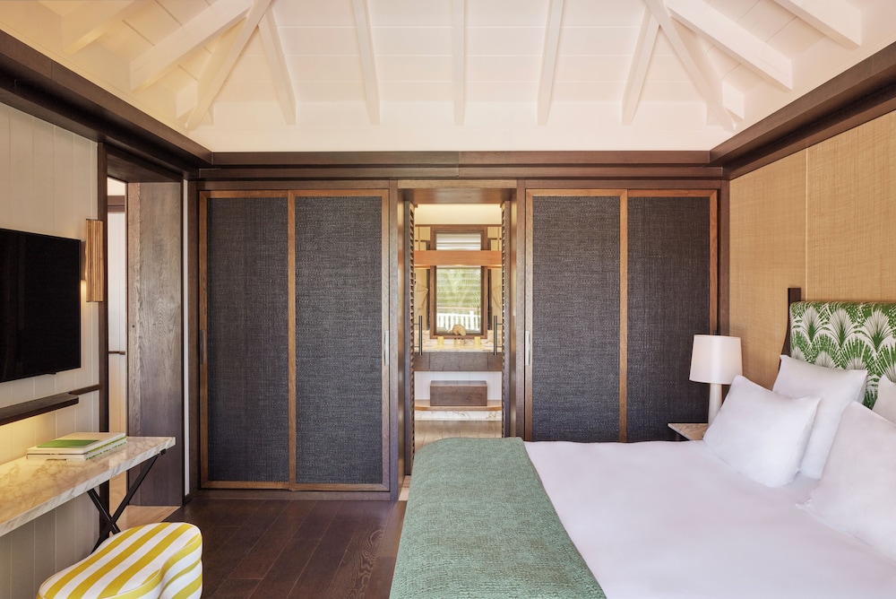 2 Bedrooms, Pool, Deluxe, Suite, 1 King and 1 Single Beds, Sea View