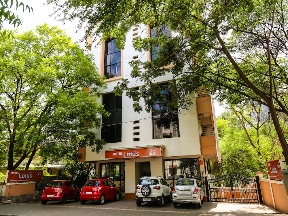 Oyo 9225 Hotel Lotus 17/20