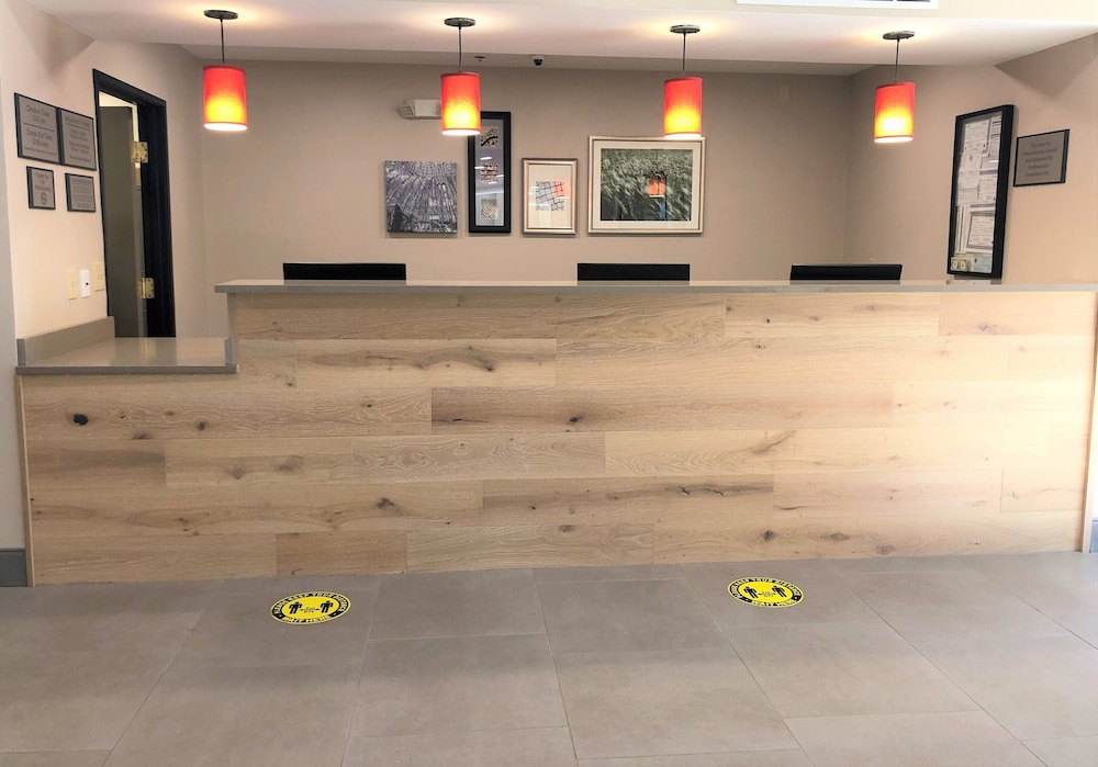 Country Inn and Suites by Radisson Stone Mountain GA 26/48