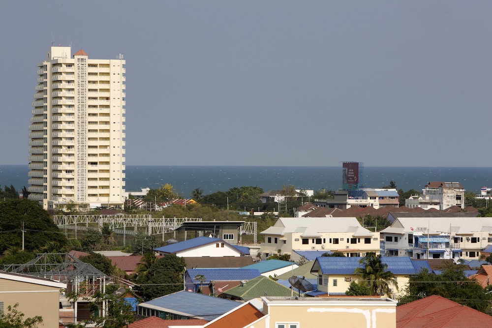 Initial Hua Hin 6/51