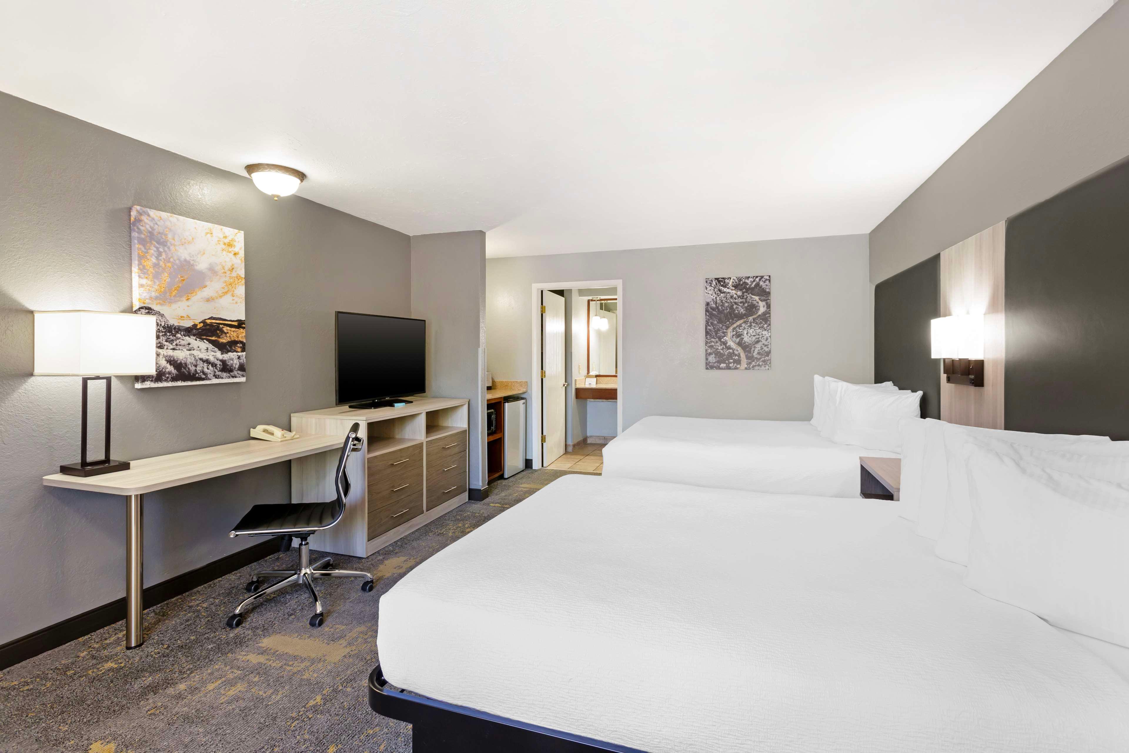 Interior, 2 Queen Beds, Pool Side, Exterior Entrance