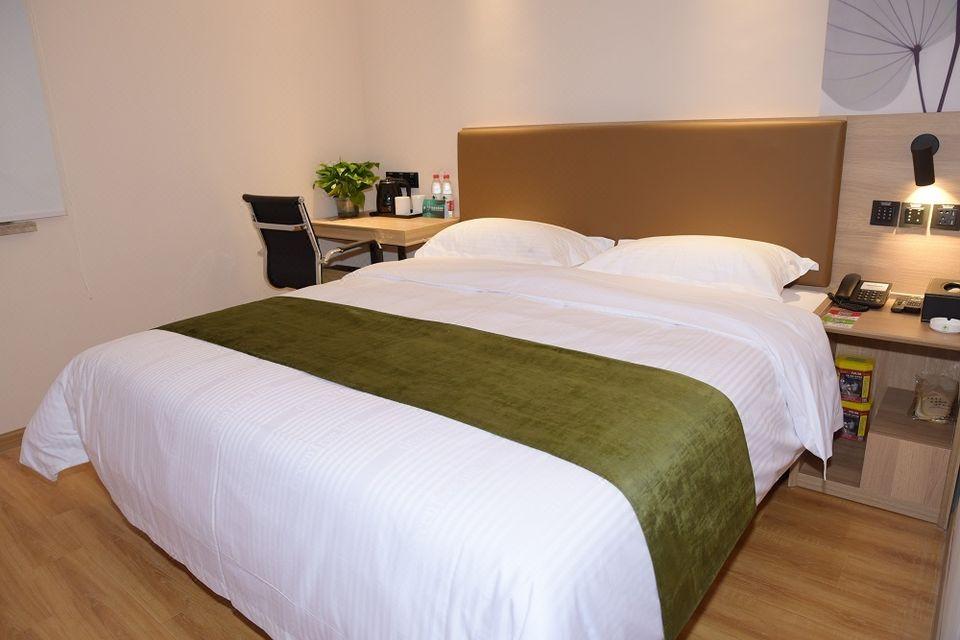 Room, Double Bed
