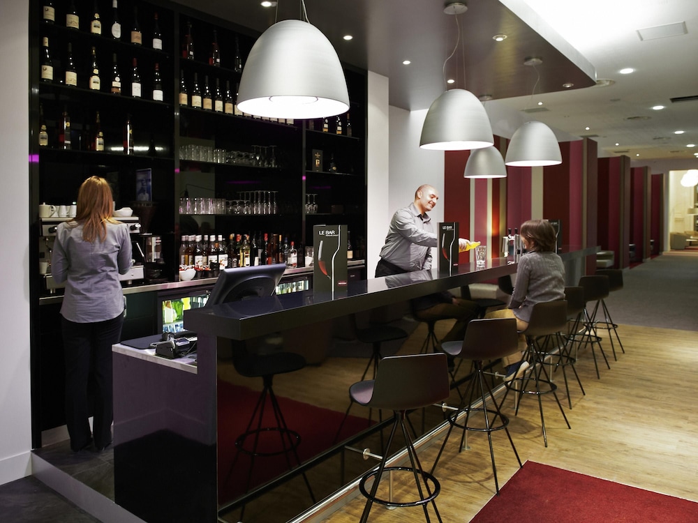 MERCURE CHOLET CENTRE 36/48