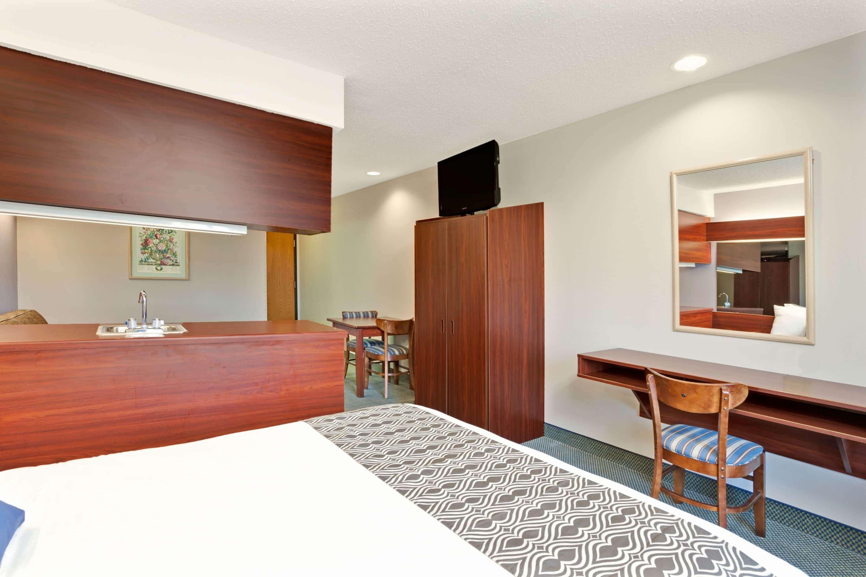 Microtel Inn Suites Detroit Roseville 7/31