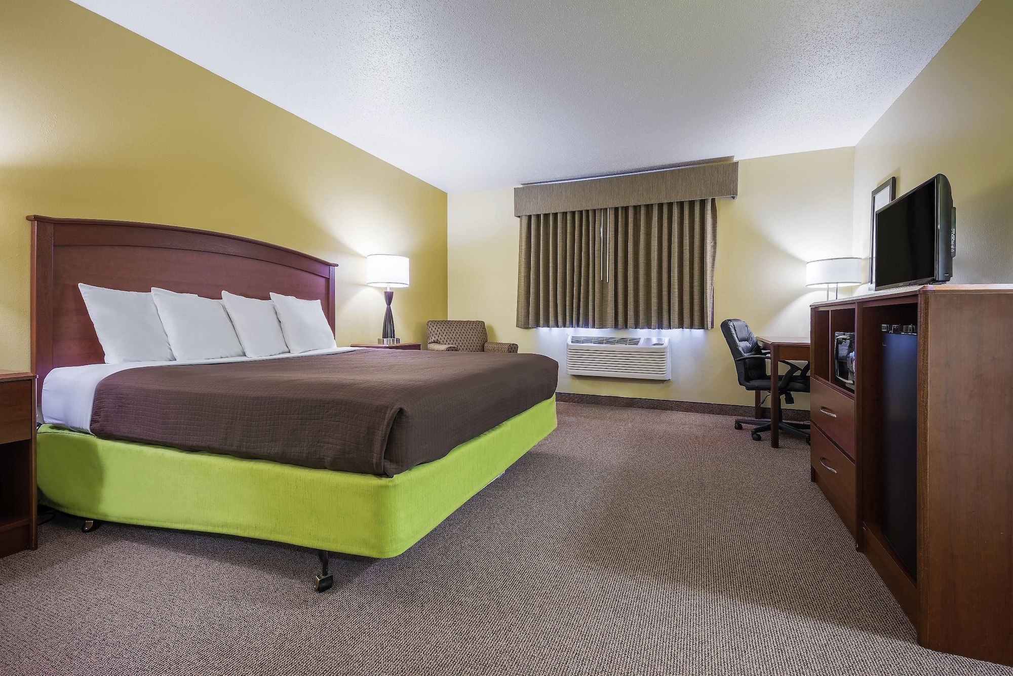 ROOM, KING BED