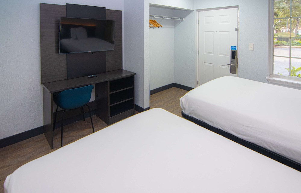 Studio 6 Extended Stay - Coral Springs, FL - Fort Lauderdale 27/60