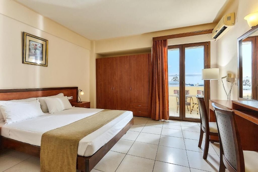 ST. CONSTANTIN SEA HOTEL AND SPA RESORT 11/50