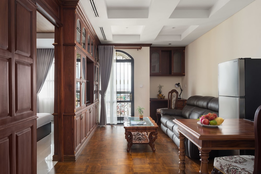 LCS Hotel & Apartment 40/64