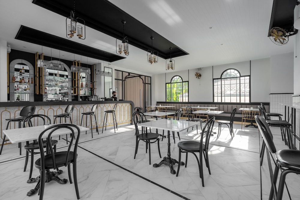 Ratri Hotel Phuket Old Town 41/47