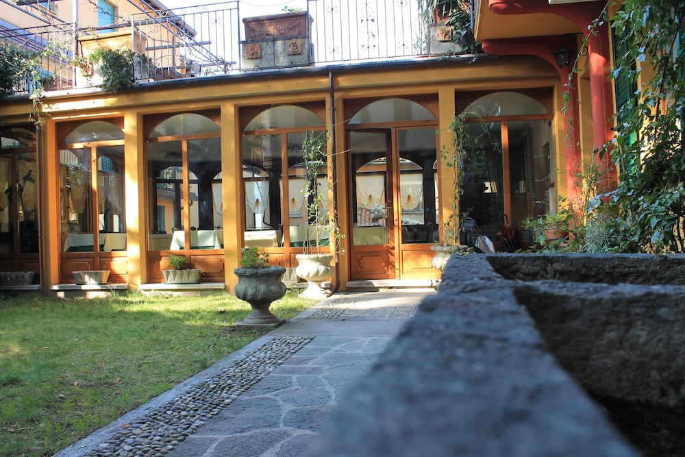 Hotel Centrale 47/50