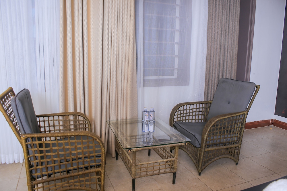 Saffron Beach Bistro & Cottages 28/50