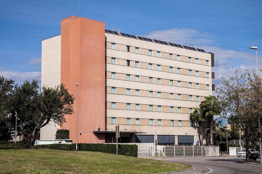 Travelodge BCN Cornella Fira 2/56