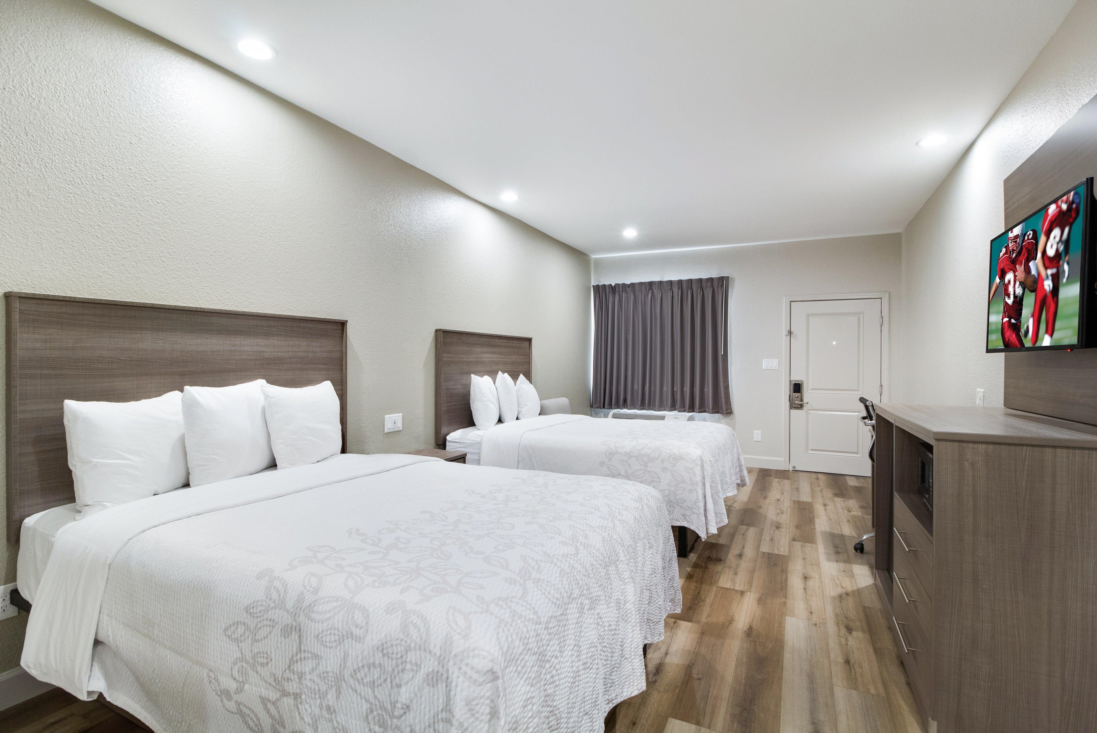 Superior, Queen Bed