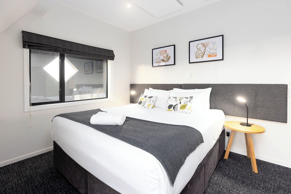 1 BEDROOM, APARTMENT