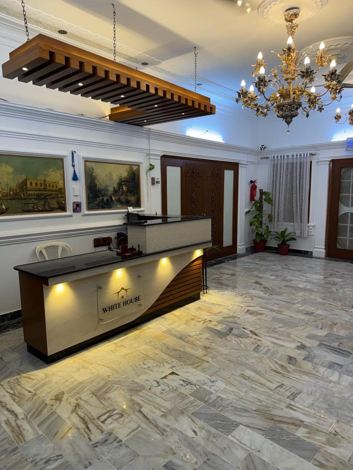 White House Karachi 13/48