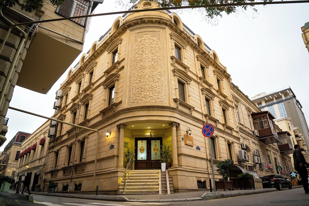 NEMI HOTEL 4/50
