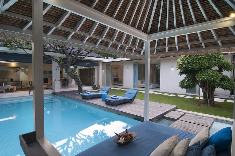 Chandra Bali Villas 19/48