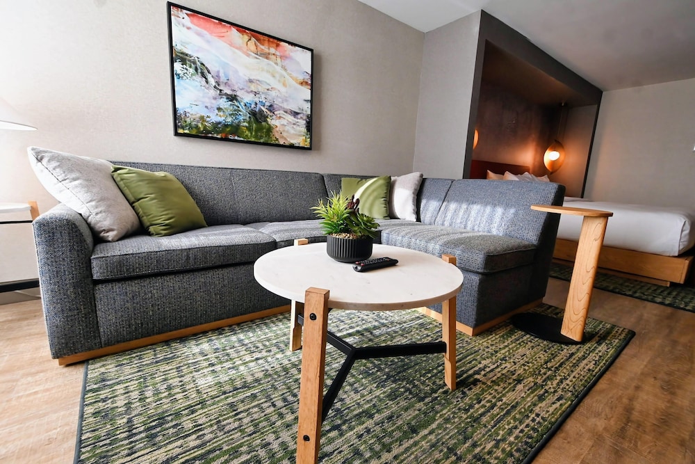 The Mindaro, part of JdV by Hyatt 13/26