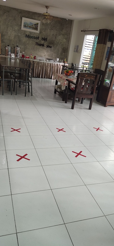 Maesot Siri Hotel 44/50