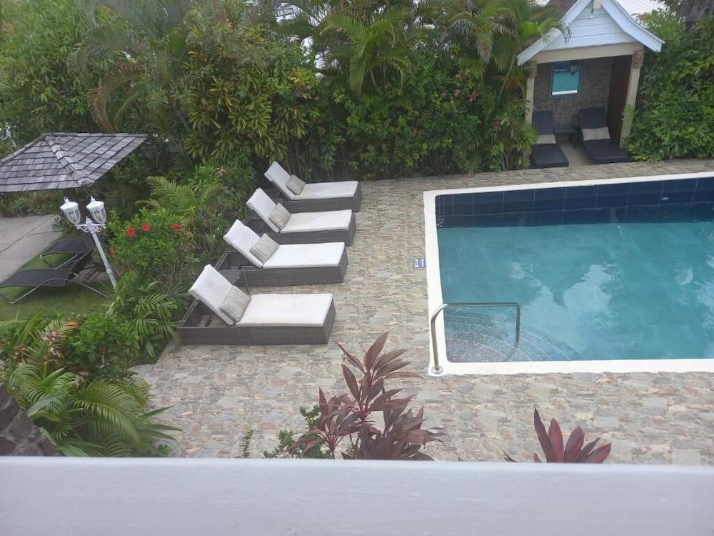 Harmony Suites 58/64