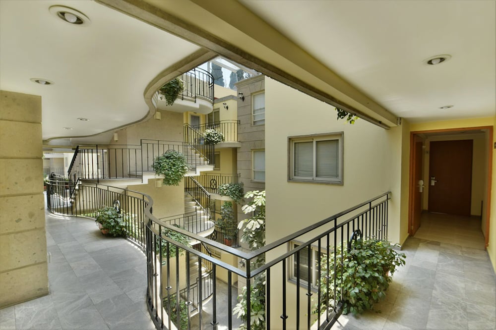 SUITES OBELISK 56/65