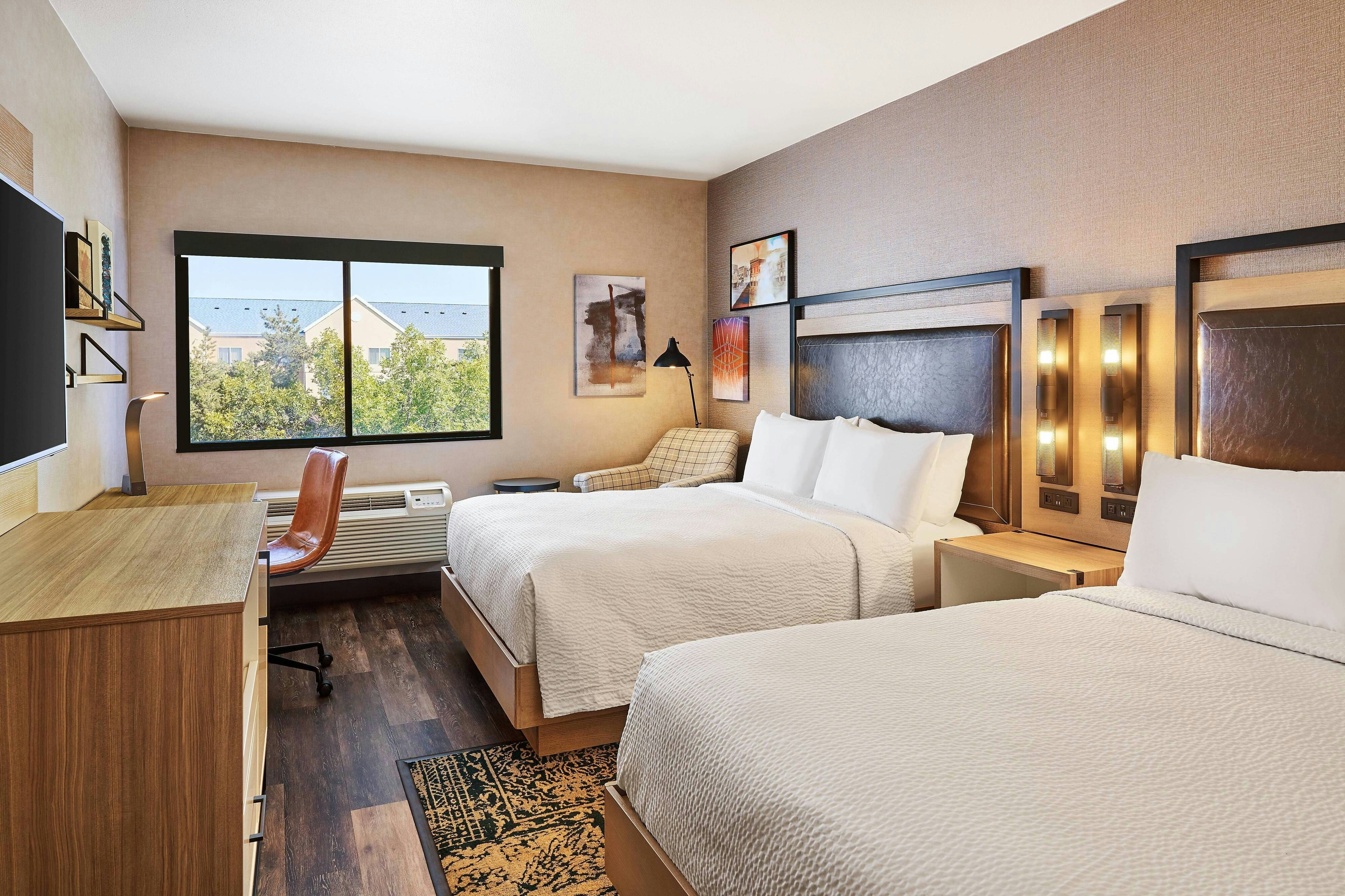 room, 2 queen beds