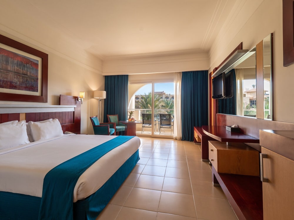 Premium, Double Bed, Lateral Side Pool View