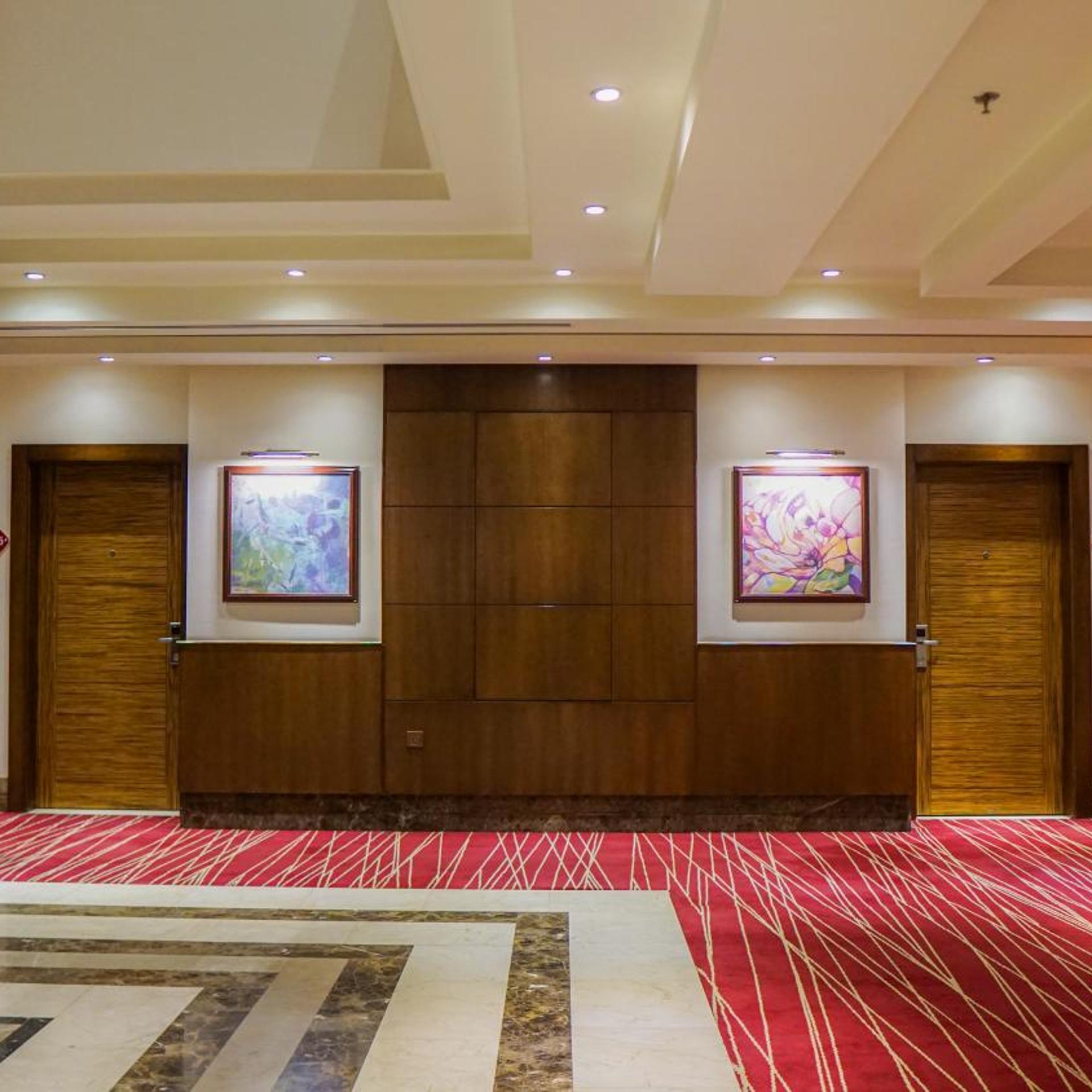 LA ROCHE HOTEL 29/53