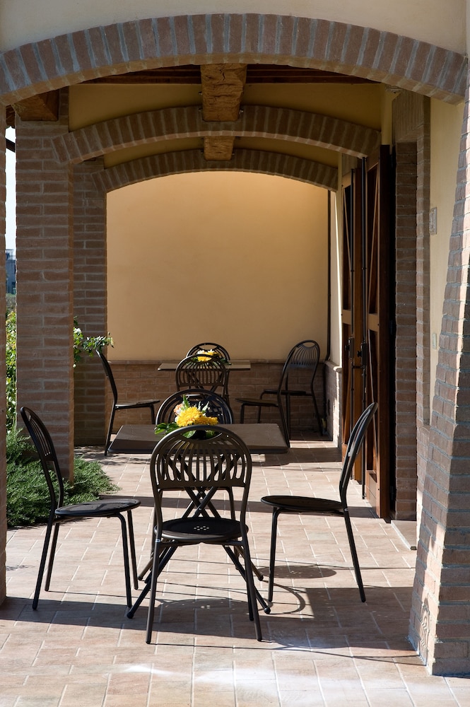 AGRITURISMO LE RONDINI DI FRANCESCO DI ASSISI 41/66