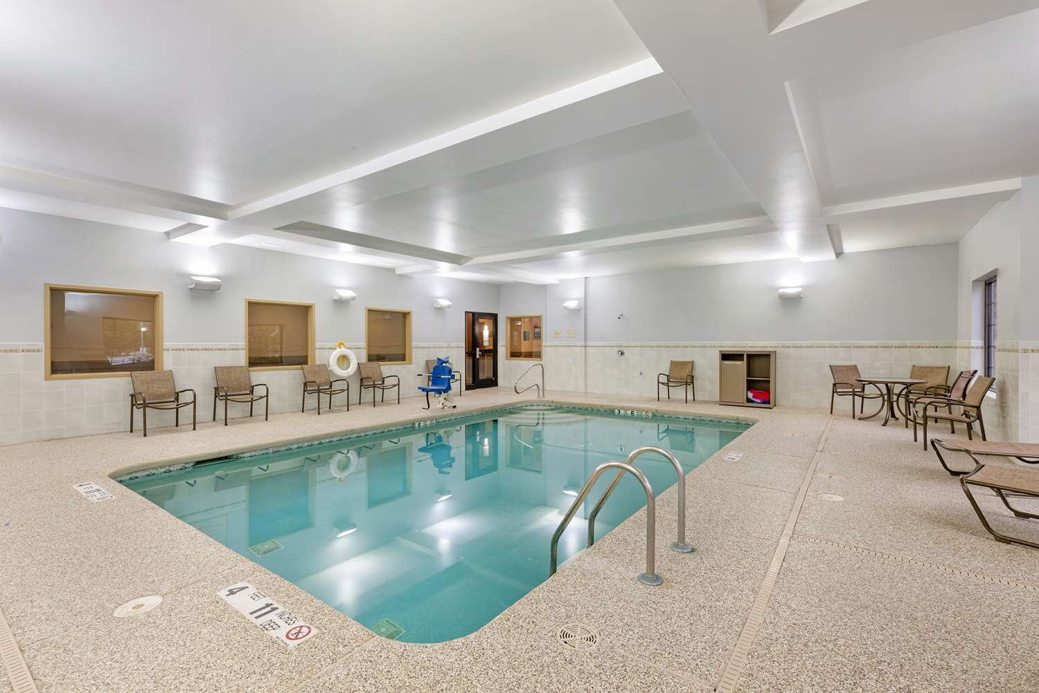 Best Western Plus Victor Inn & Suites 15/35