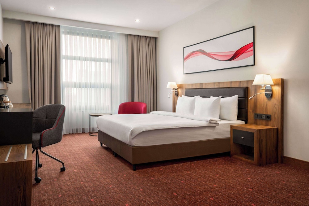 STANDARD, KING BED