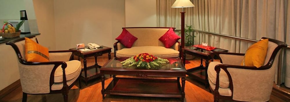 THE PENINSULA CHITTAGONG 43/60